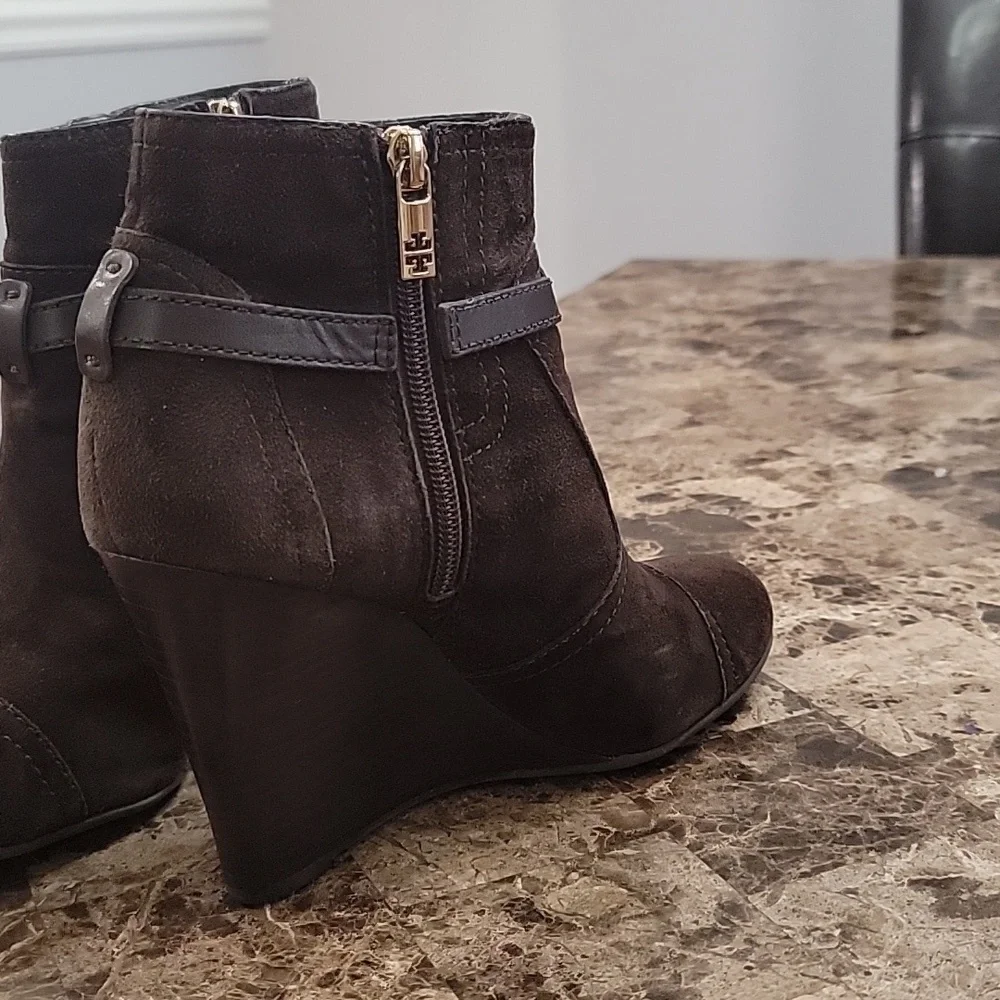 Tory Burch Women's Aaden Brown Suede Wedge Ankle Booties Size 7 M